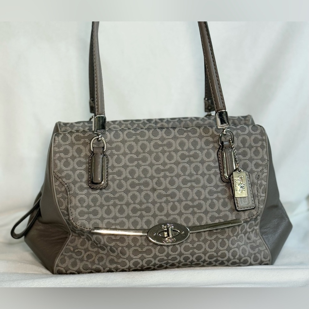 Coach Madison (Pre-Loved)